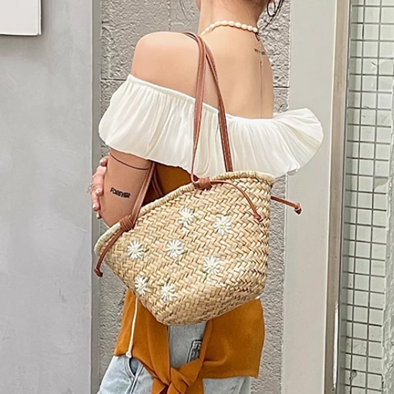 Embroidery Bali - 캐주얼 내추럴 스트로 숄더 우븐 여성