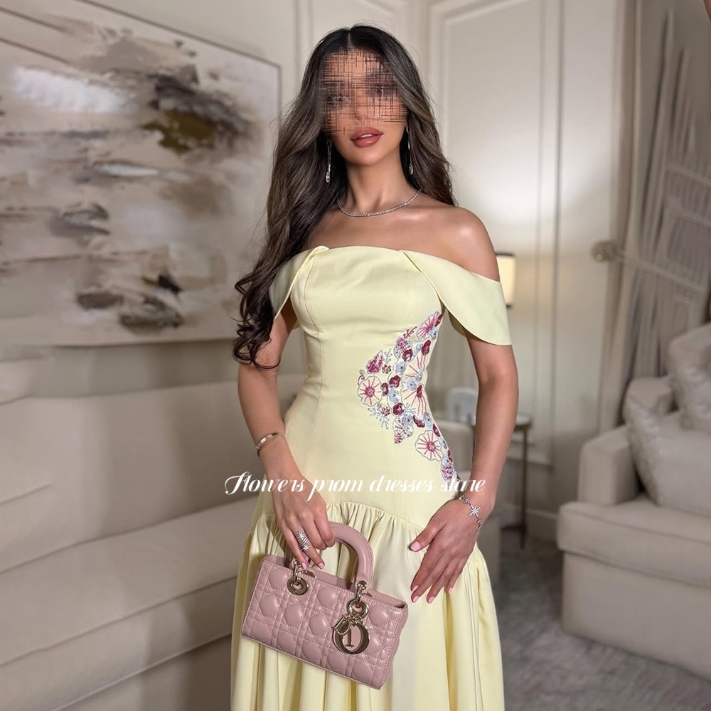 꽃무늬 자수 장식이 있는 노란색 프롬 드레스 아플리케  - Embroidery Yellow Dress 리뷰 및 가격